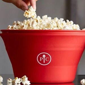 Pampered Chef Family Size Microwave Popcorn Maker